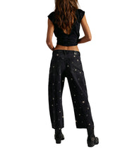 Load image into Gallery viewer, Deep Trance Shine Embroidered Boyfriend Jeans