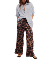 Load image into Gallery viewer, All Out Leopard Print Pant