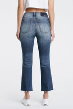 Load image into Gallery viewer, Shy Girl Jeans