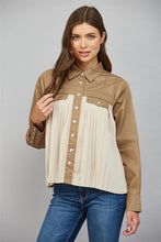 Load image into Gallery viewer, Pleated Snap Front Shirt
