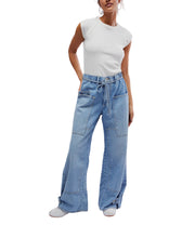 Load image into Gallery viewer, Curvy Outlaw Wide-Leg Jeans
