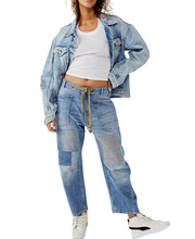 Load image into Gallery viewer, Moxie Low Slung Jeans
