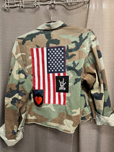 Load image into Gallery viewer, Vintage Camo Patch Jacket - Cropped
