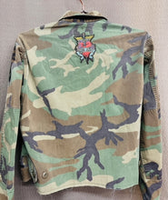 Load image into Gallery viewer, Vintage Camo Patch Jacket - Cropped
