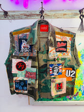 Load image into Gallery viewer, Vintage Patch Camo Vest
