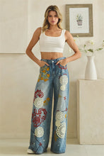 Load image into Gallery viewer, Embroidered Wide Leg Jeans
