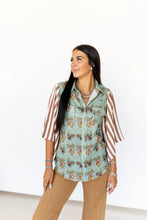 Load image into Gallery viewer, Howdy Print Striped Blouse
